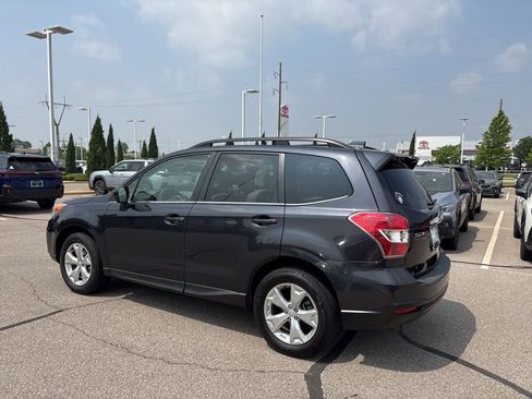 Used 2016 Subaru Forester 2.5i Limited AWD/4WD image 6