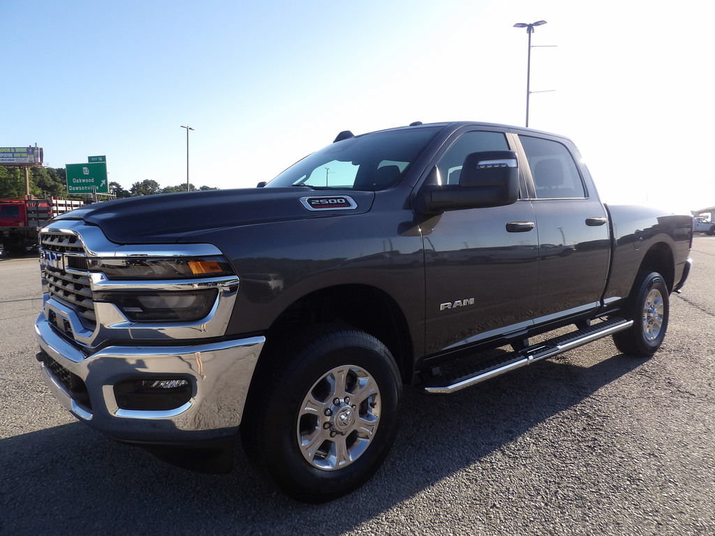 Used 2026 RAM 2500 Big Horn AWD/4WD image 3