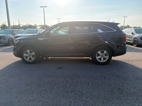 Certified 2023 Kia Sorento LX FWD image 8