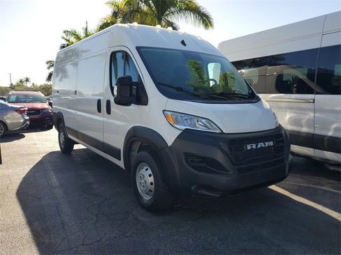 Used 2023 RAM ProMaster 2500 image 2