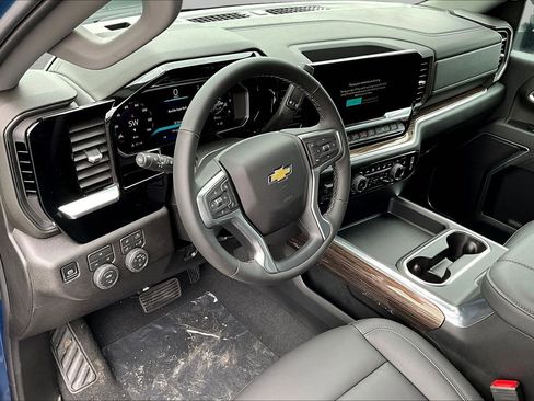 New 2026 Chevrolet Silverado 3500 LT w/ All Star Edition AWD/4WD image 9