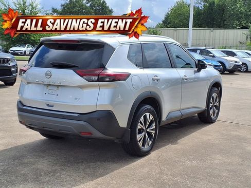 Used 2023 Nissan Rogue SV w/ SV Premium B Package FWD image 4