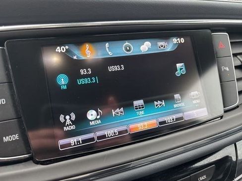 Used 2019 Buick Enclave Essence image 21