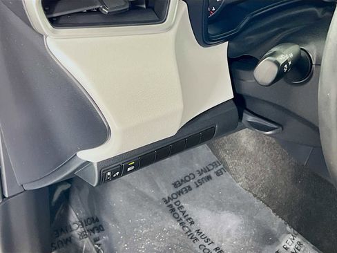 Used 2024 Toyota Corolla SE image 10