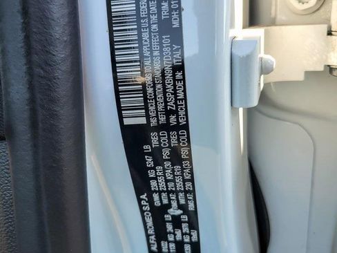 Used 2022 Alfa Romeo Stelvio Ti image 27