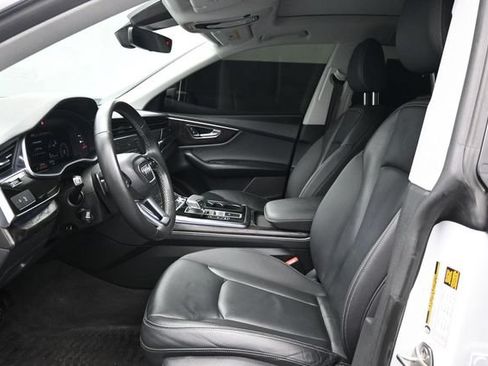 Used 2022 Audi Q8 Premium AWD/4WD image 7