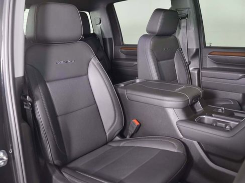 Used 2024 GMC Sierra 2500 Denali w/ Denali Reserve Package image 29