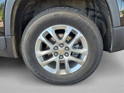 Used 2023 Chevrolet Traverse LS w/ Safety Package AWD/4WD image 13