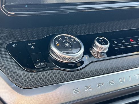 New 2026 Ford Expedition Max Platinum w/ Stealth Appearance Package image 22