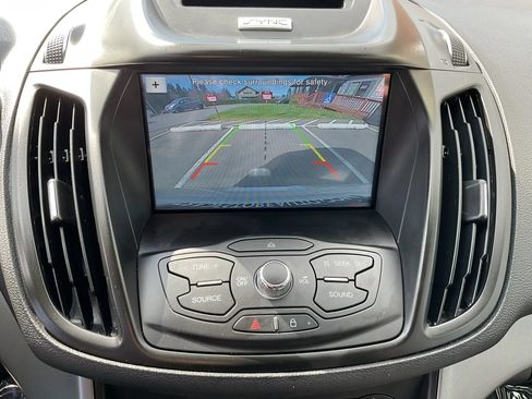 Used 2016 Ford Escape SE w/ Equipment Group 201A AWD/4WD image 18
