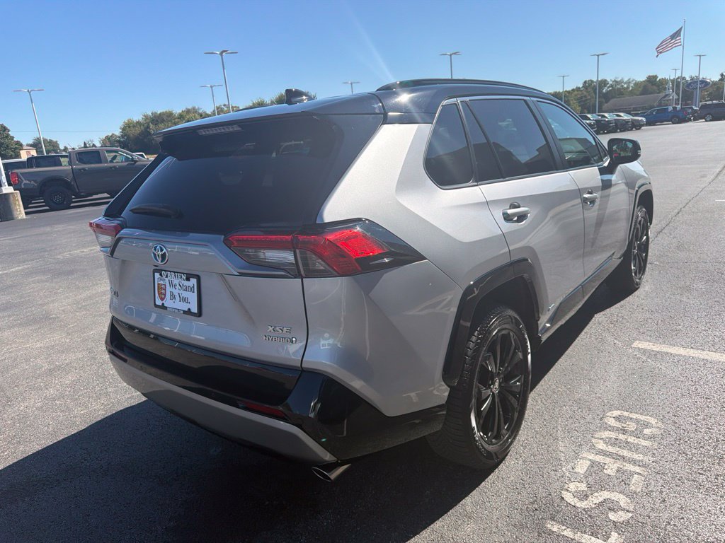 Used 2022 Toyota RAV4 XSE AWD/4WD image 5