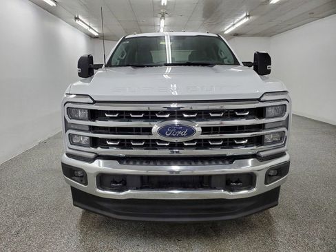 New 2026 Ford F250 XLT w/ XLT Premium Package AWD/4WD image 2