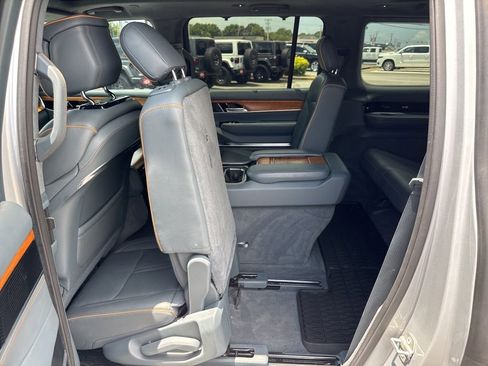 Used 2022 Jeep Grand Wagoneer Series II w/ Convenience Group III image 24