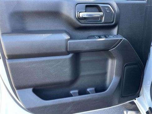 Used 2024 GMC Sierra 2500 Pro image 9