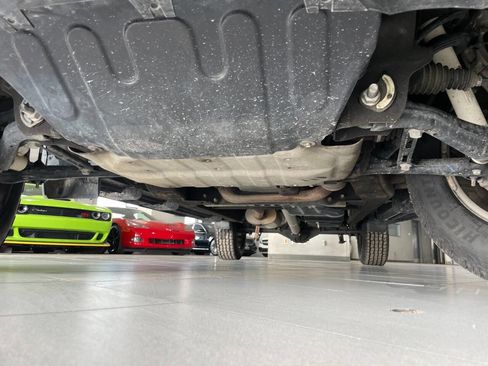 Used 2022 GMC Sierra 1500 AT4 w/ AT4 Premium Package image 15