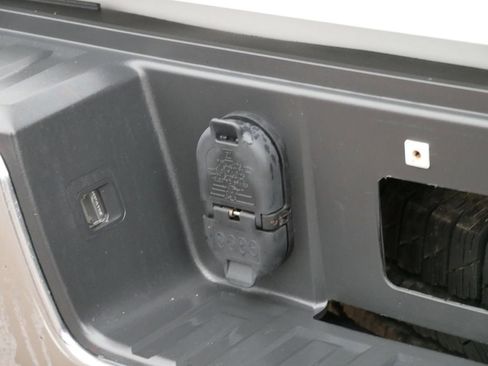 Used 2016 GMC Sierra 1500 SLE image 14