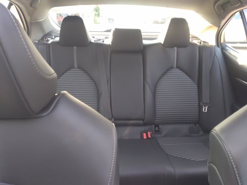 Used 2024 Toyota Camry SE FWD image 16