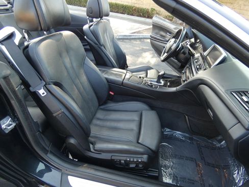 Used 2012 BMW 650i Convertible image 31