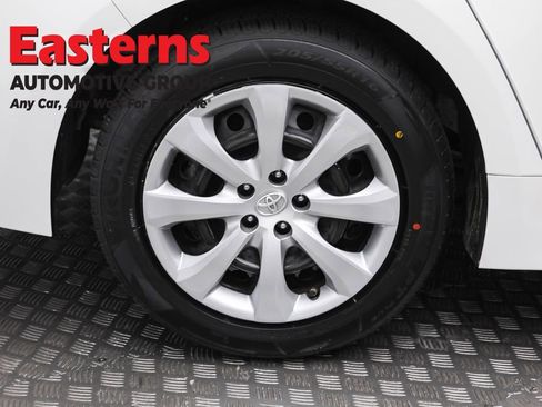 Used 2022 Toyota Corolla LE image 30