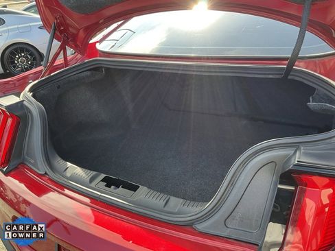 Used 2020 Ford Mustang Coupe image 7