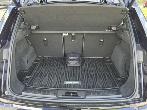 Used 2023 Land Rover Range Rover Evoque S image 12