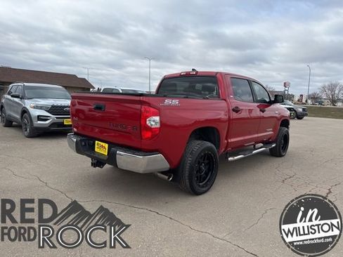 Used 2020 Toyota Tundra SR5 w/ SR5 Upgrade Package AWD/4WD image 8
