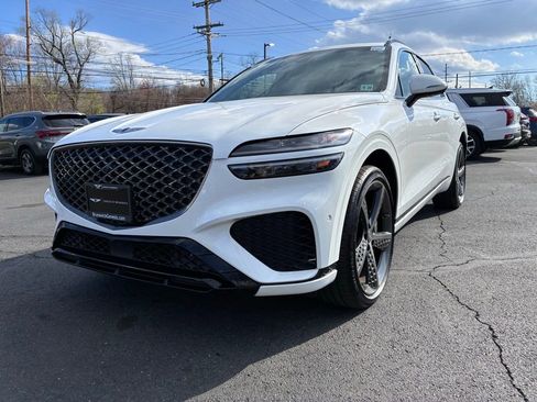 Used 2022 Genesis GV70 3.5T Sport w/ Sport Prestige Package AWD/4WD image 3