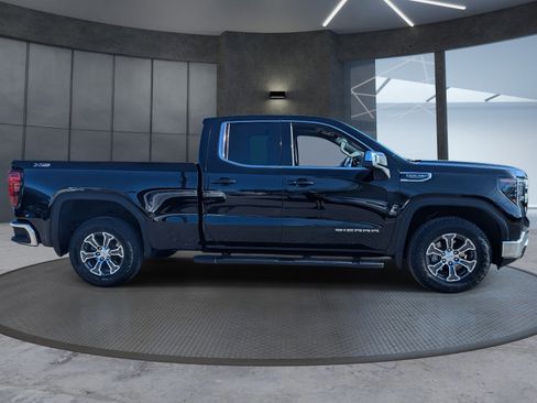Used 2024 GMC Sierra 1500 SLE image 7
