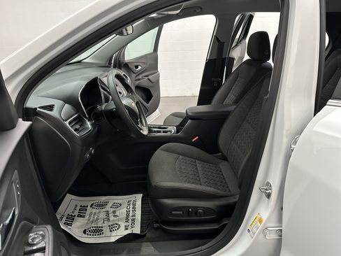 Used 2023 Chevrolet Equinox LT w/ LPO, Floor Liner Package AWD/4WD image 16