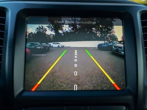 Used 2017 Jeep Cherokee Limited image 48