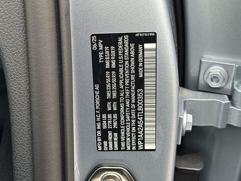 New 2026 Porsche Macan image 46