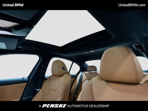 Used 2025 BMW 330i Sedan w/ Premium Package RWD image 12