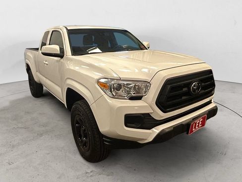Used 2023 Toyota Tacoma SR w/ SR Convenience Package AWD/4WD image 7