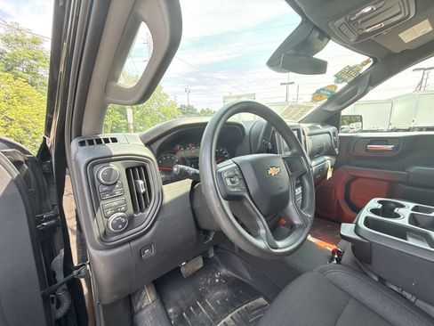 Certified 2024 Chevrolet Silverado 1500 Custom w/ Turbomax Blackout Package AWD/4WD image 10