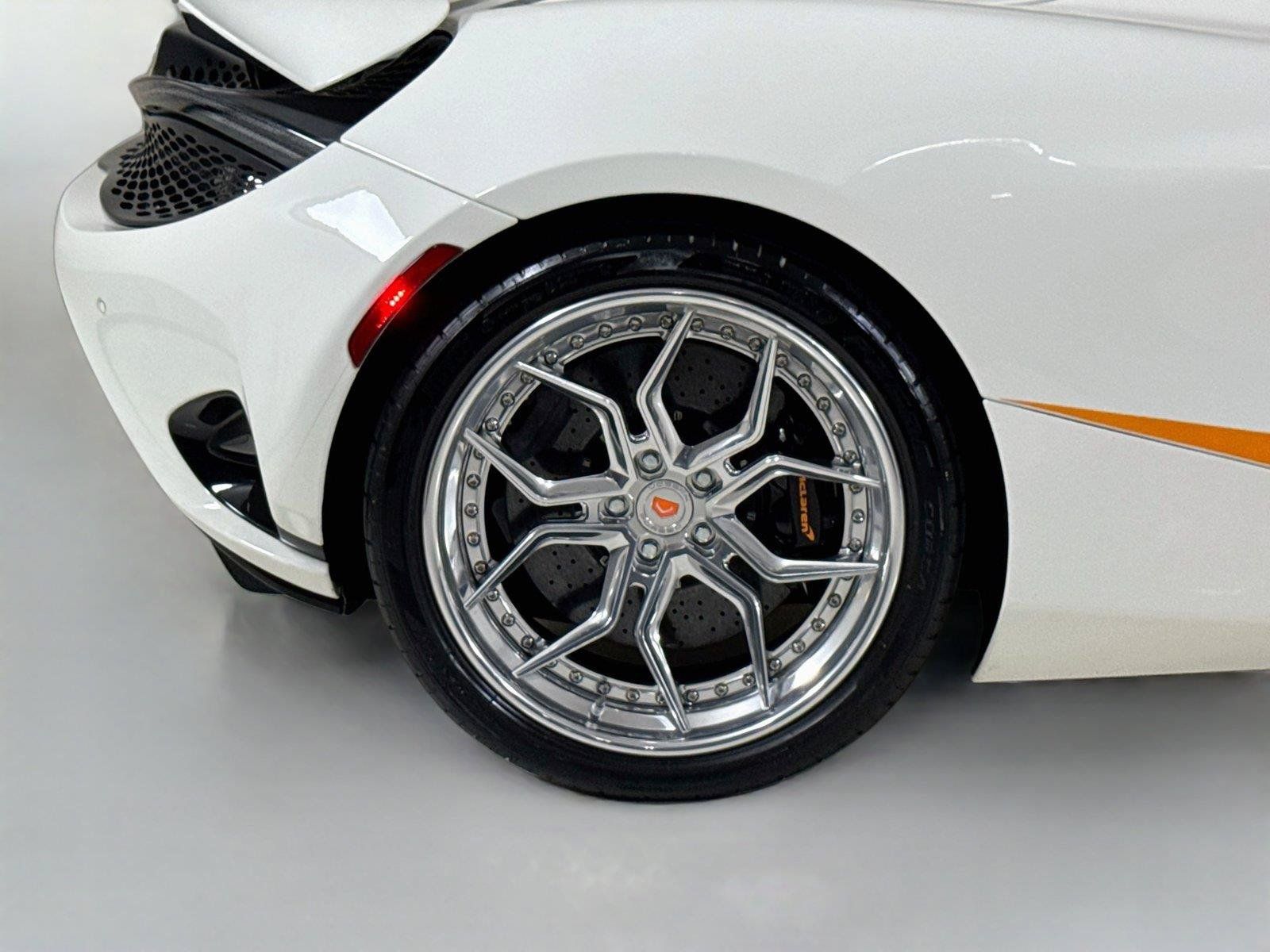 Used 2024 McLaren 750S Spider RWD image 37