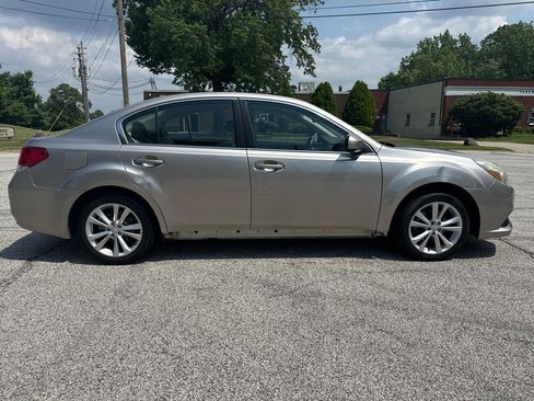 Used 2014 Subaru Legacy 2.5i Premium image 4