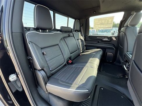 New 2025 GMC Sierra 2500 AT4X image 28