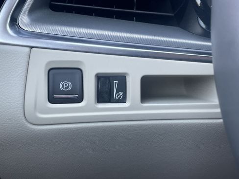 Used 2024 Cadillac XT5 Premium Luxury w/ LPO, Floor Liner Package AWD/4WD image 30