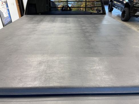 Used 2022 Chevrolet Silverado 1500 Custom image 13