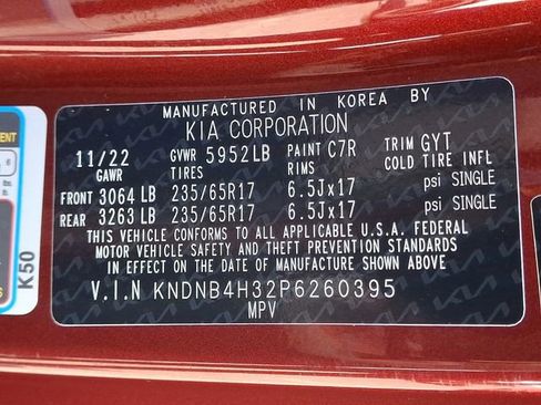 Used 2023 Kia Carnival LX FWD image 29