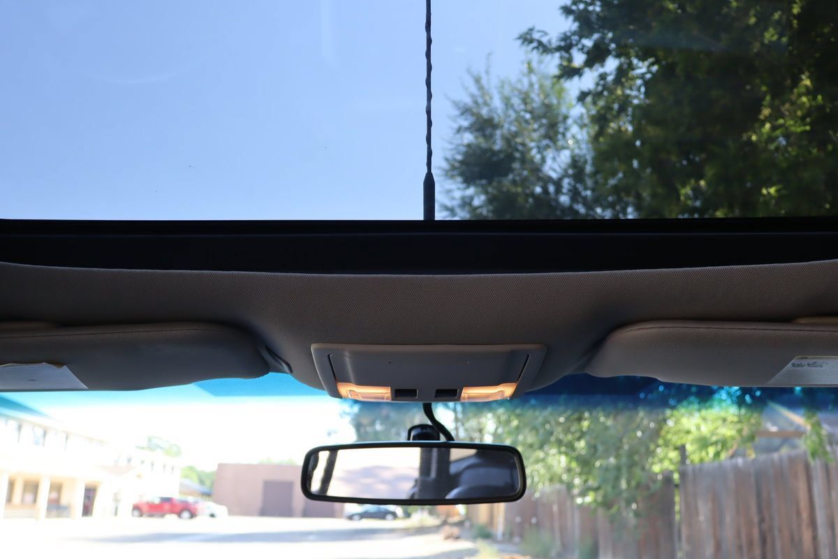 Used 2013 Ford Edge SEL FWD image 28