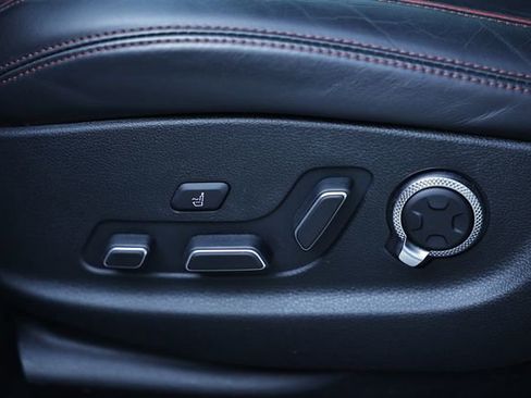 Used 2022 Genesis GV70 3.5T Sport w/ Sport Prestige Package image 22