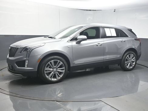 Used 2025 Cadillac XT5 Premium Luxury FWD image 4