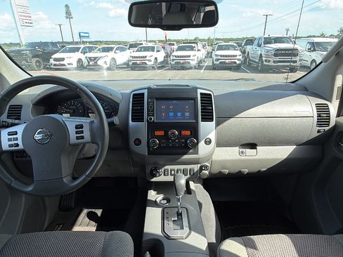 Used 2021 Nissan Frontier SV w/ Midnight Edition Floor Mats AWD/4WD image 16