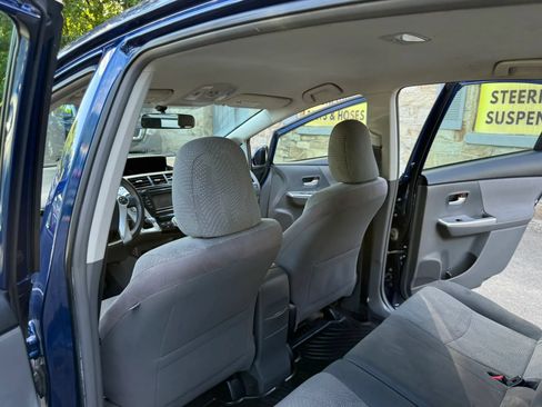 Used 2012 Toyota Prius V Three FWD image 23