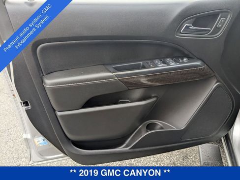 Used 2019 GMC Canyon SLE w/ SLE Convenience Package image 14