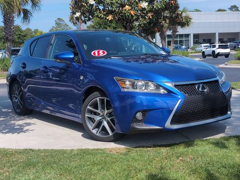 Used 2015 Lexus CT 200h w/ Navigation Package FWD image 2