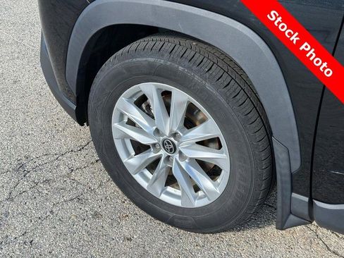 Used 2022 Toyota Corolla Cross LE image 10