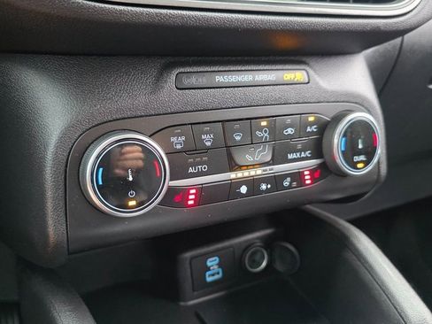 Used 2023 Ford Escape Active image 29