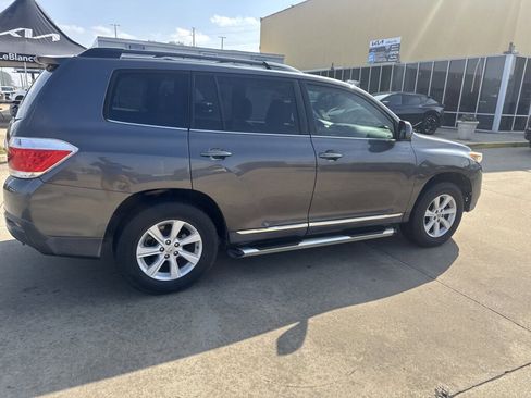 Used 2013 Toyota Highlander Base Plus image 14